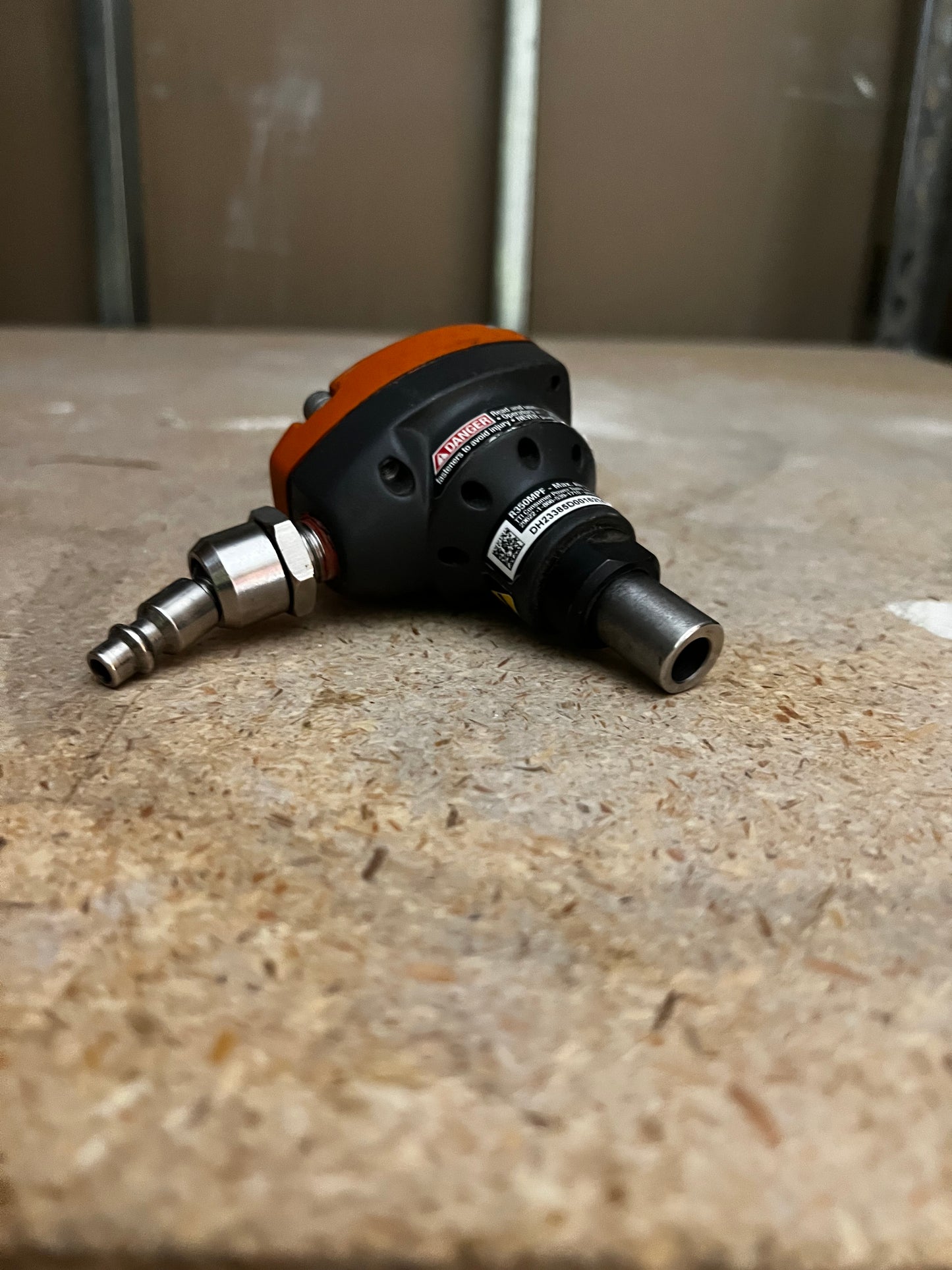 Clavadora de Mano Neumatica Ridgid