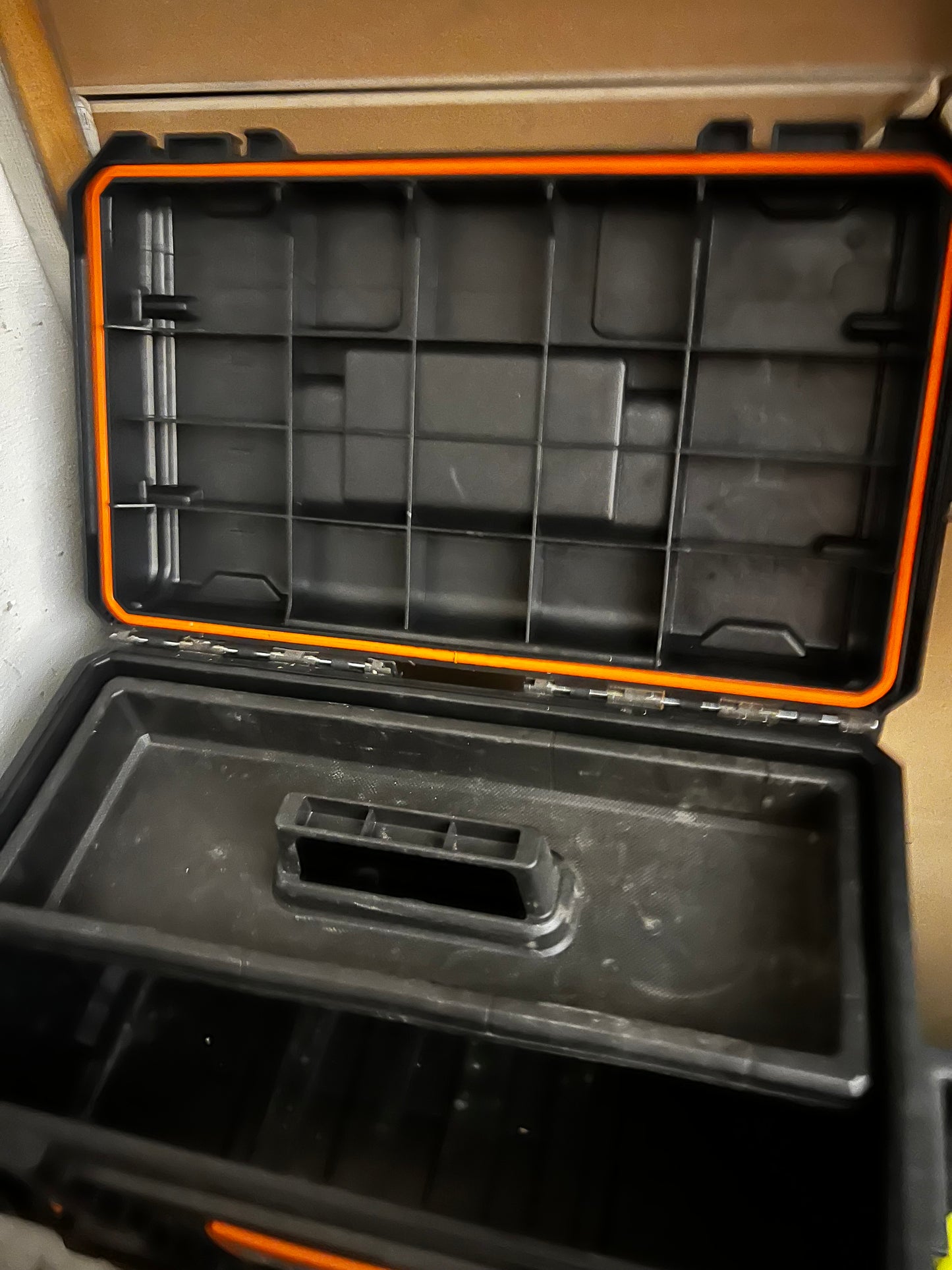 Caja de Herramienta Ridgid Mediana