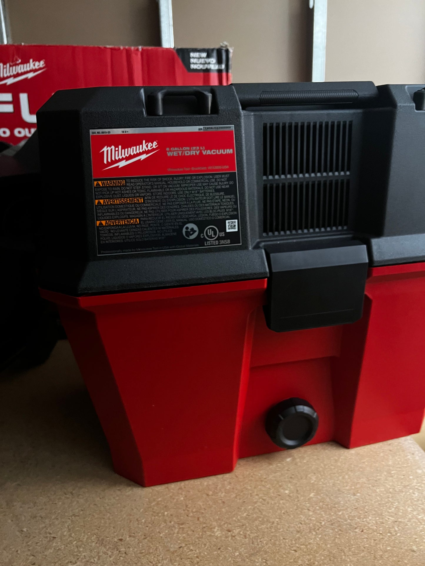 Aspiradora inalambrica Milwaukee M18