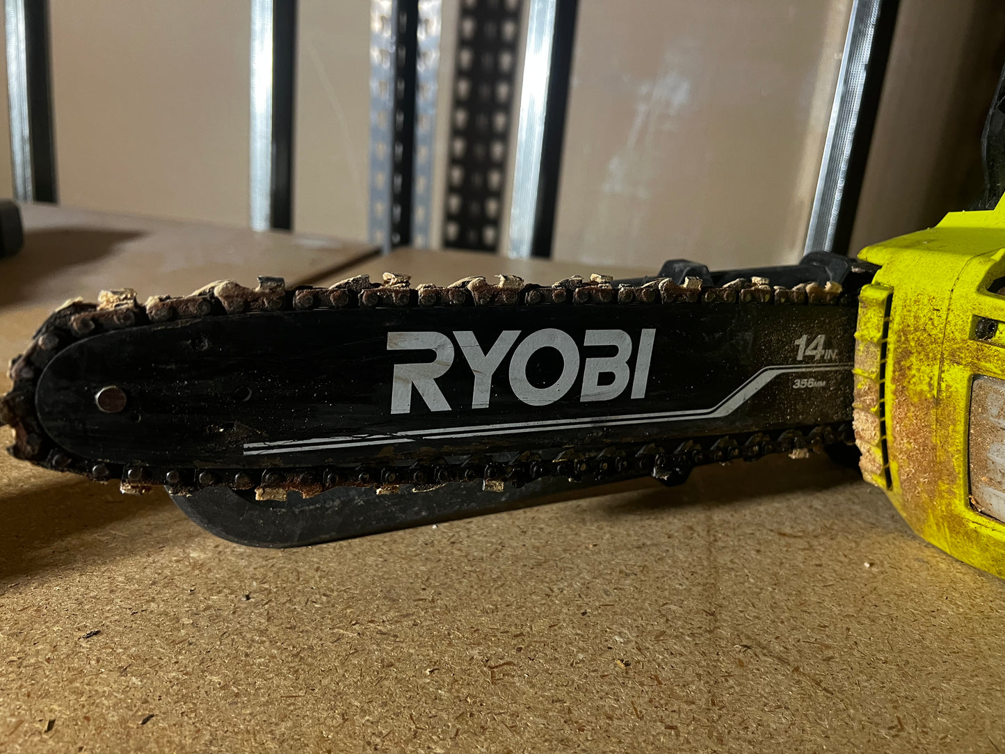 Motosierra 14" de Bateria Ryobi 40V