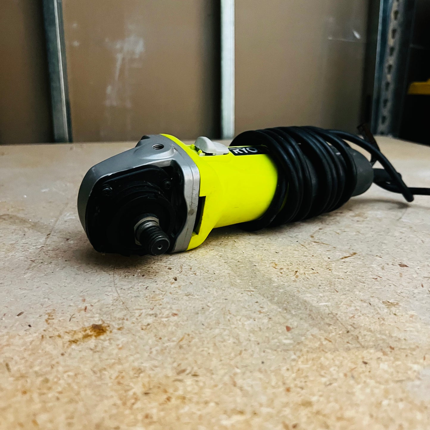 Esmeril Electrico Ryobi Usado