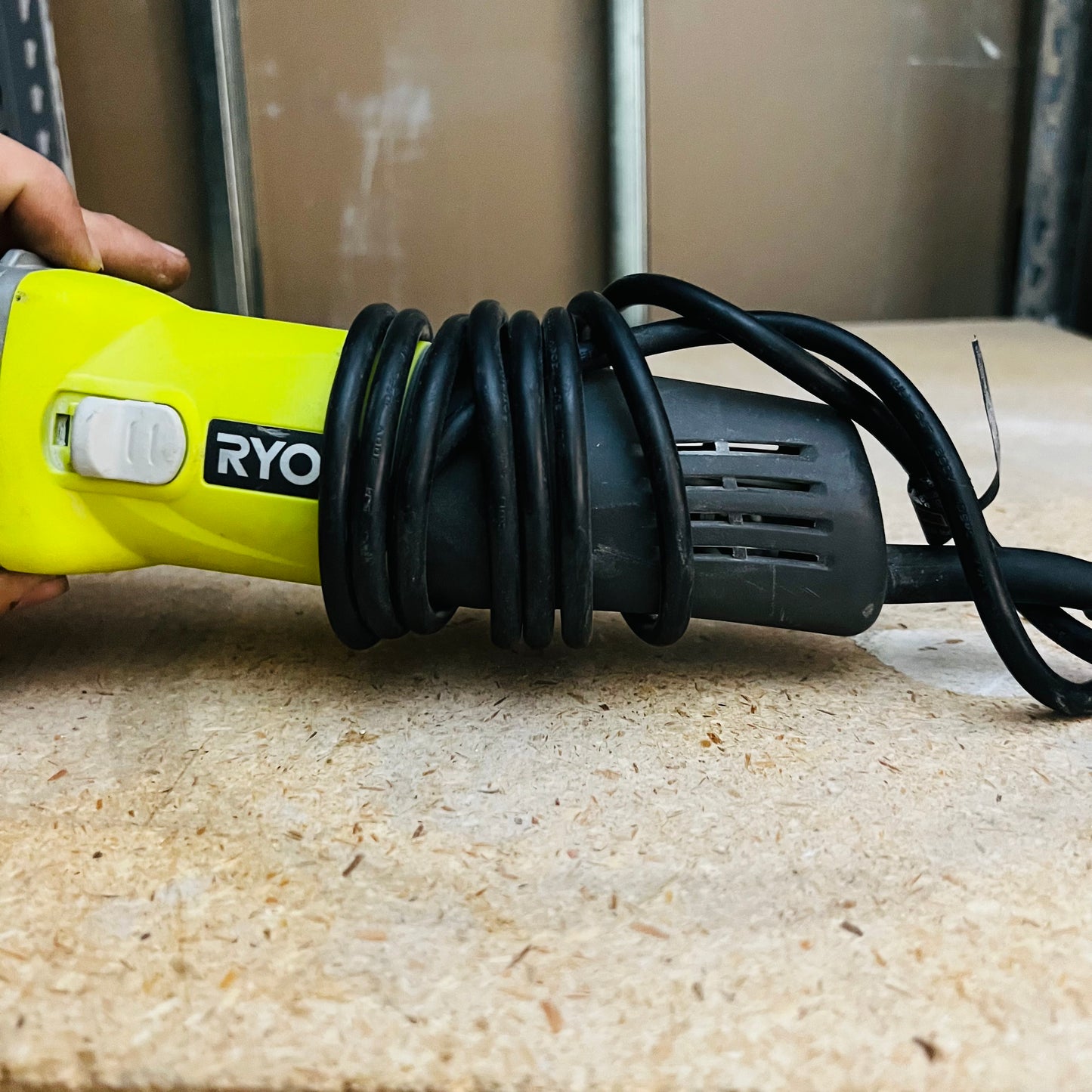 Esmeril Electrico Ryobi Usado