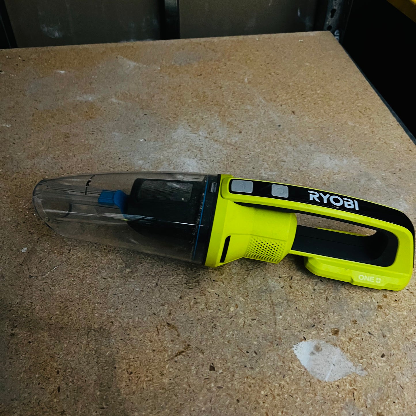 Aspiradora de Mano Ryobi 18V