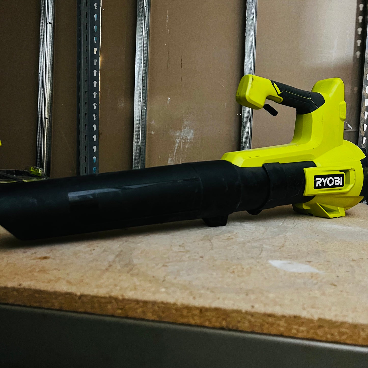 Sopladora Ryobi 18V