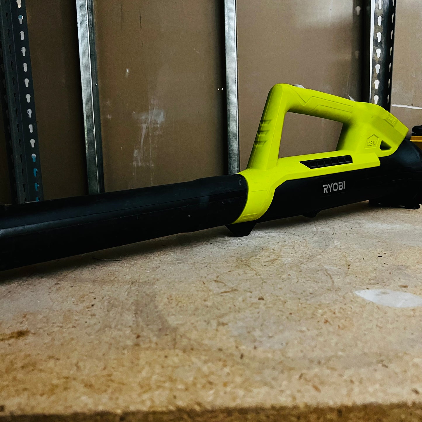 Sopladora Ryobi 18V