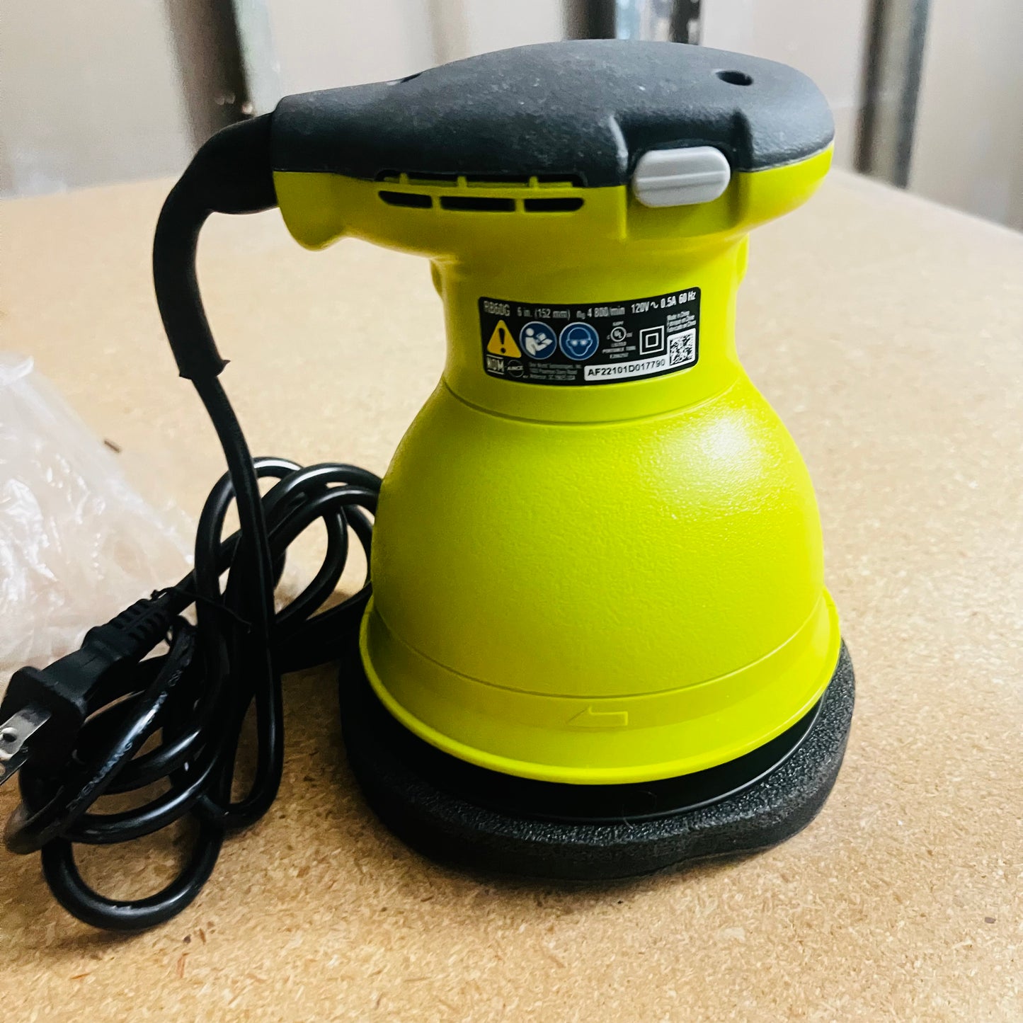 PULIDORA ORBITAL DE 6" Ryobi