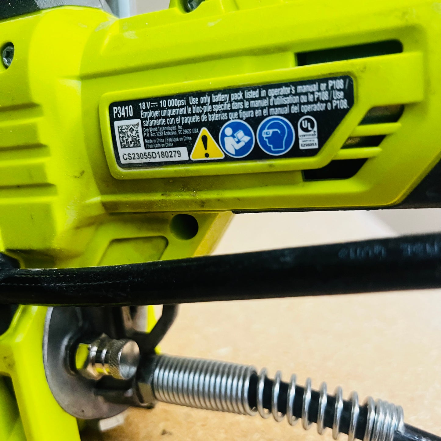 Engrasadora inalámbrica Ryobi 18v